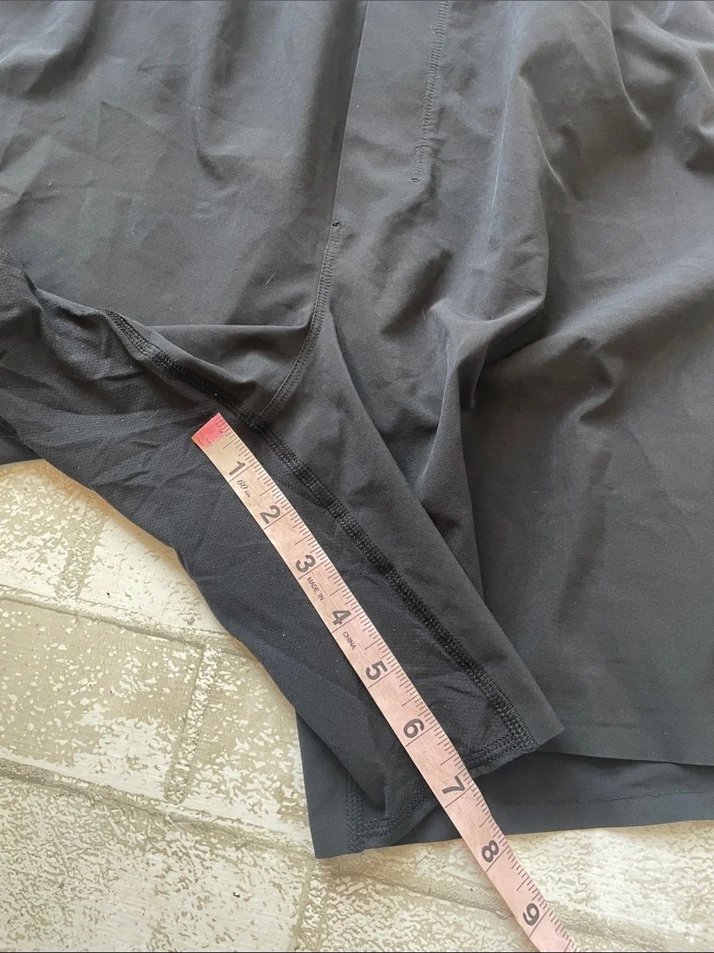 Lululemon black surge shorts xxl - Picture 4 of 8